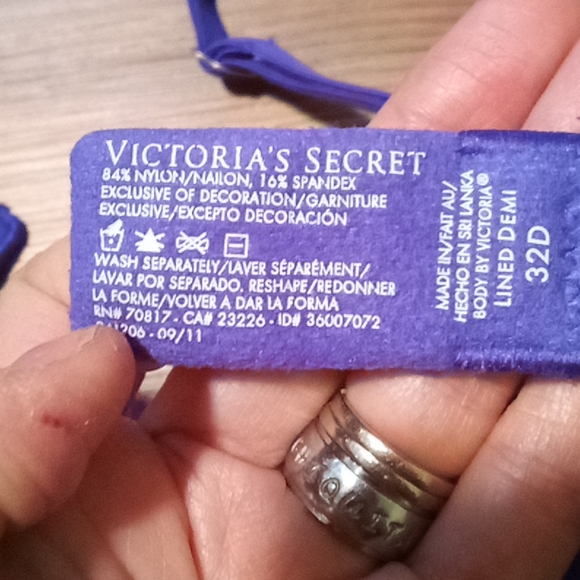 Victoria's Secret purple demi bra 32D - Picture 3 of 6